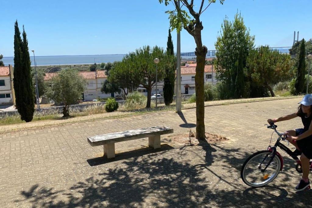 Quarto Duplo Parque Tejo, Com Wc Bobadela Exterior photo